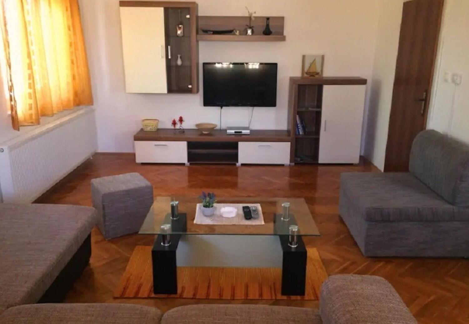 Apartments And Rooms Ognjen - Family Apartments With Free Parking Betina  Ngoại thất bức ảnh